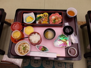宇奈月温泉での昼食です。
